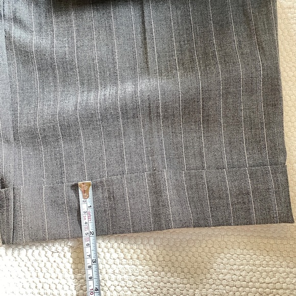 Ann Taylor LOFT Petite Pinstriped Pleated Knee Length Cuff Pants With Belt 2P - Picture 9 of 9